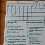 Craft and Pattern Cutting board by Simplicity